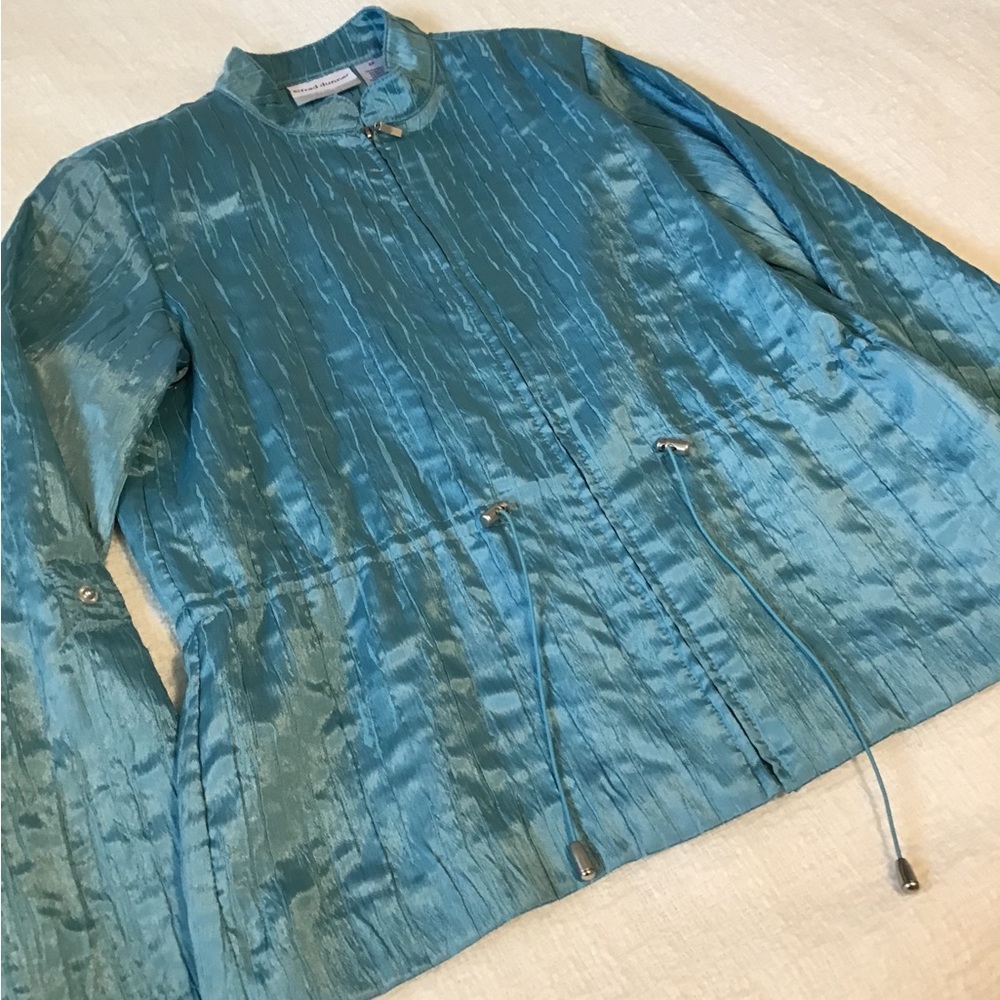 Alfred Dunner blue lightweight jacket, excellent condition, size 6Petite